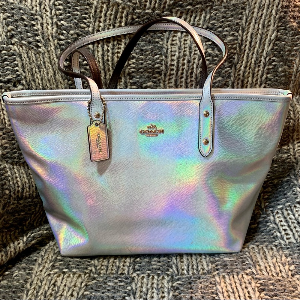 Coach Hologram Iridescent Rainbow city tote 🌈 ✨